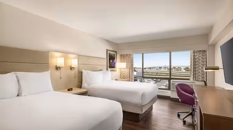 Guest room with two double beds
